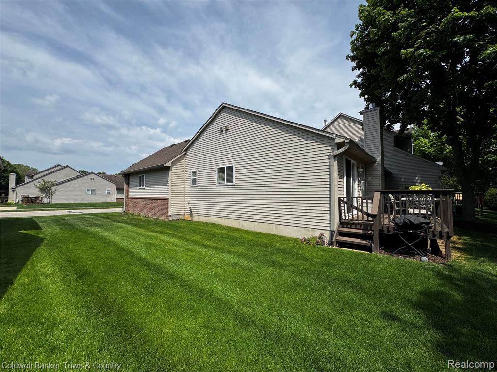 312 Redmaple Lane Property Photo 51