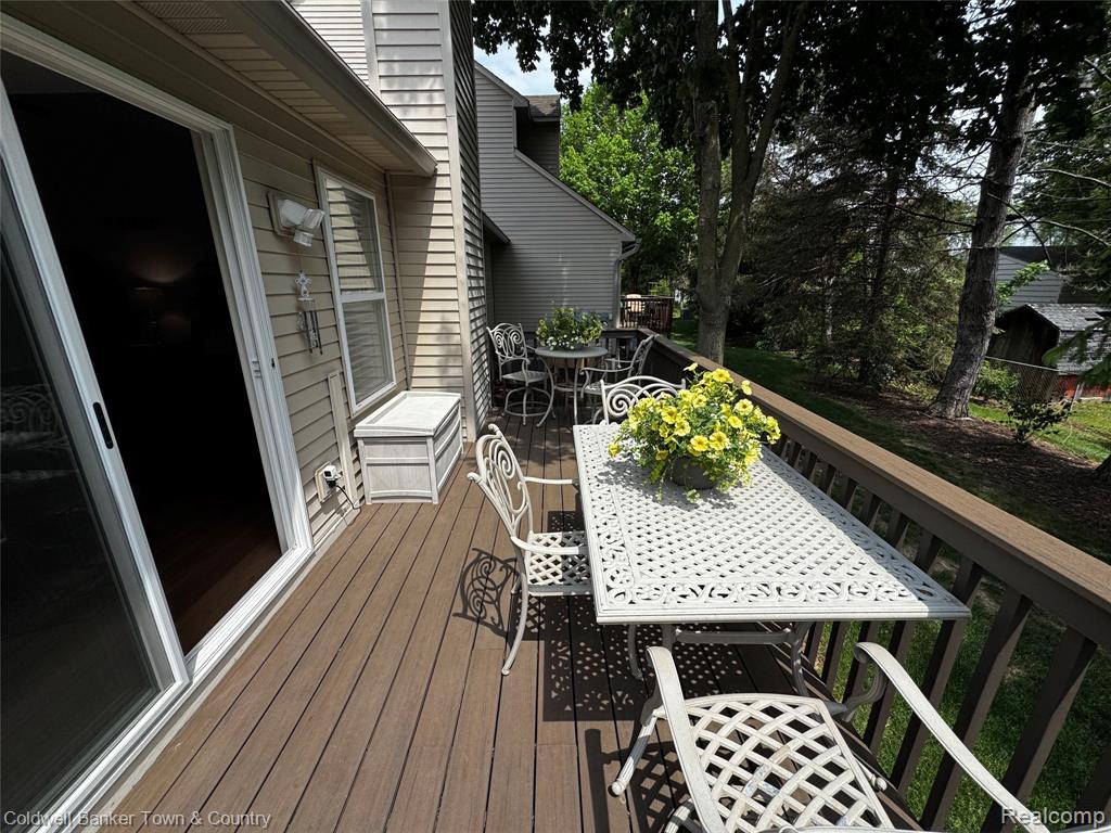 312 Redmaple Lane Property Photo 57