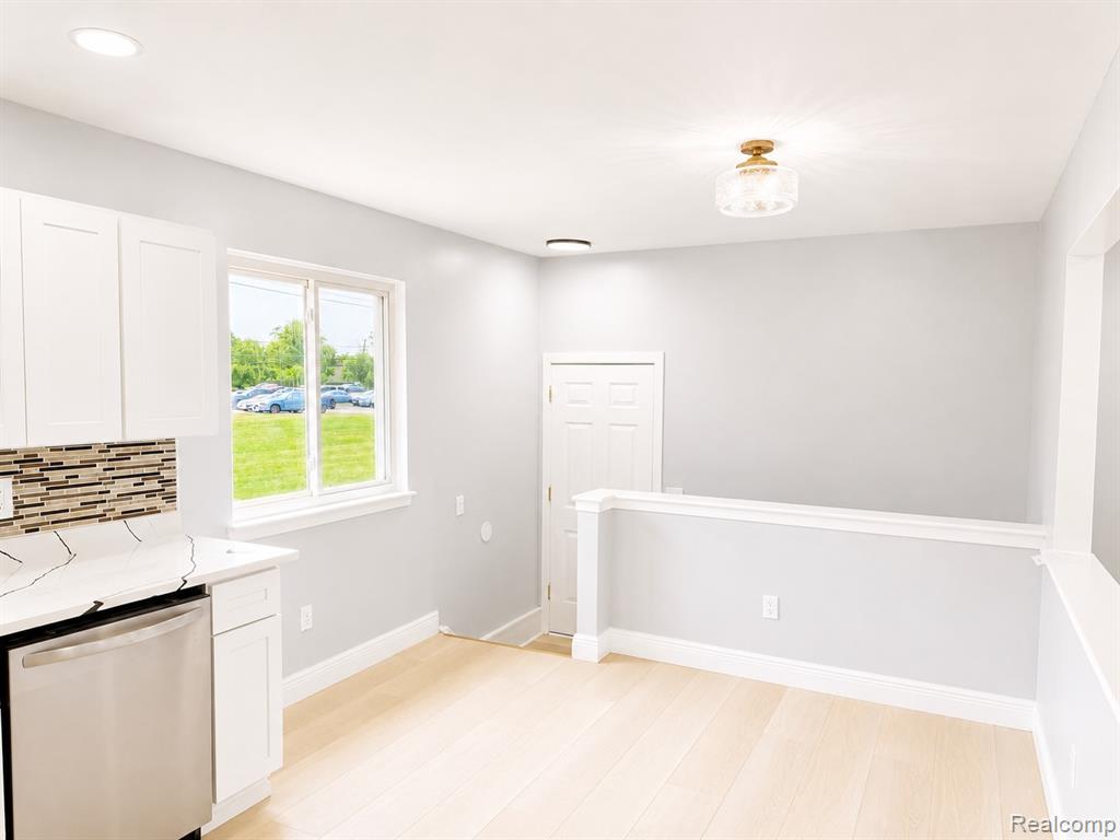 25101 Masch Avenue Property Photo 9