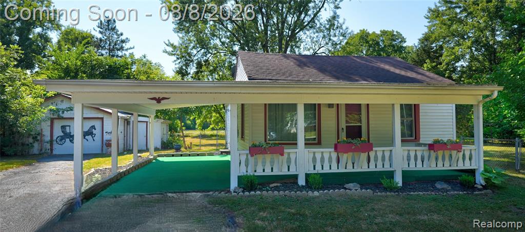 2240 Morrish Street Property Photo 1