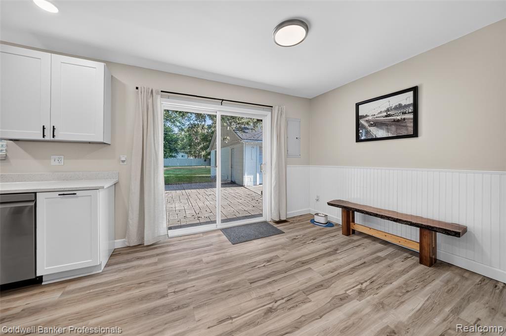 5475 Botsford Avenue Property Photo 13
