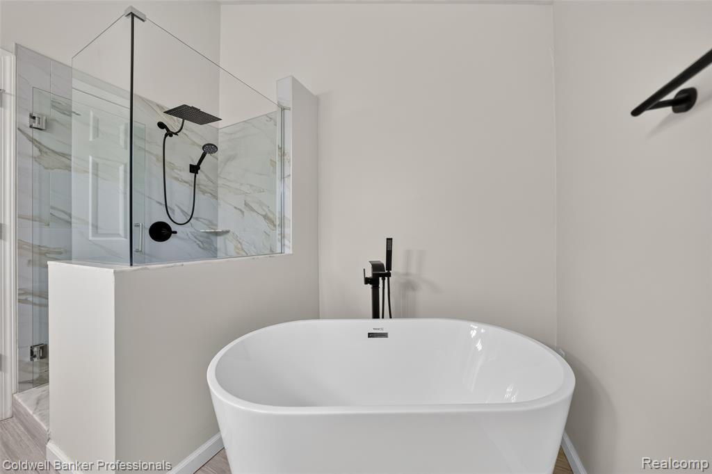 5475 Botsford Avenue Property Photo 21