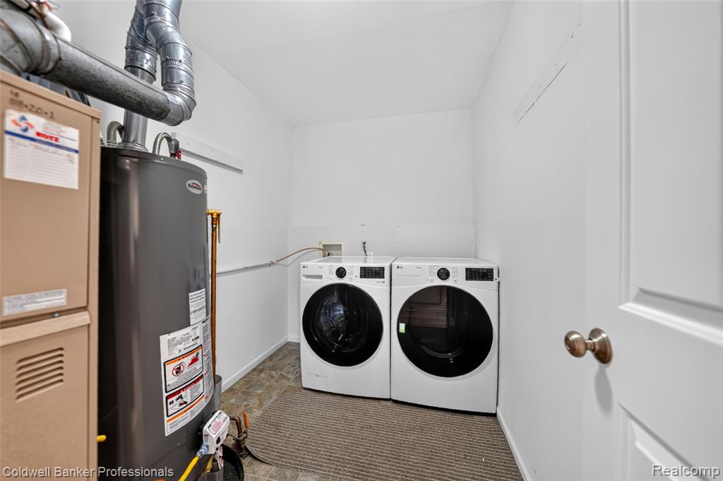 5475 Botsford Avenue Property Photo 24