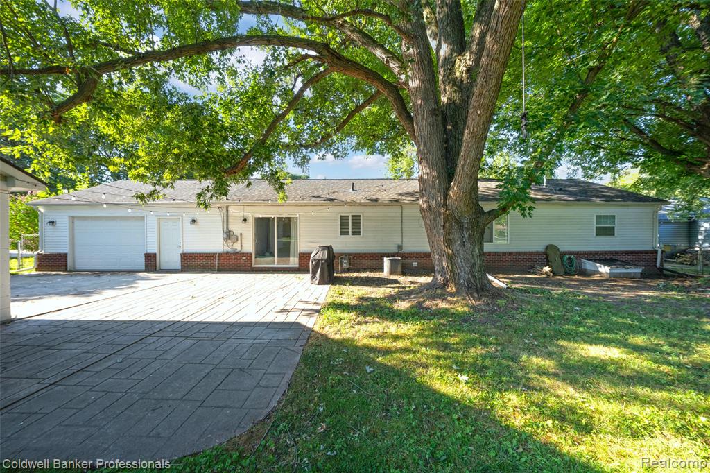 5475 Botsford Avenue Property Photo 41