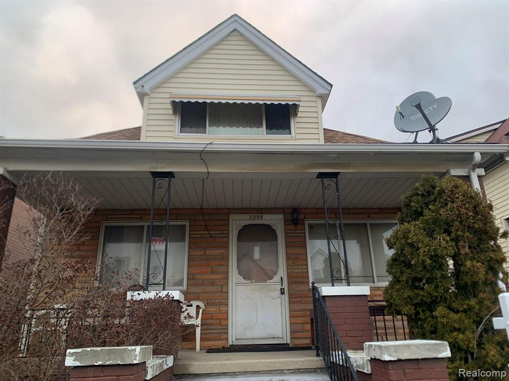 2255 Yemans Street Property Photo 1