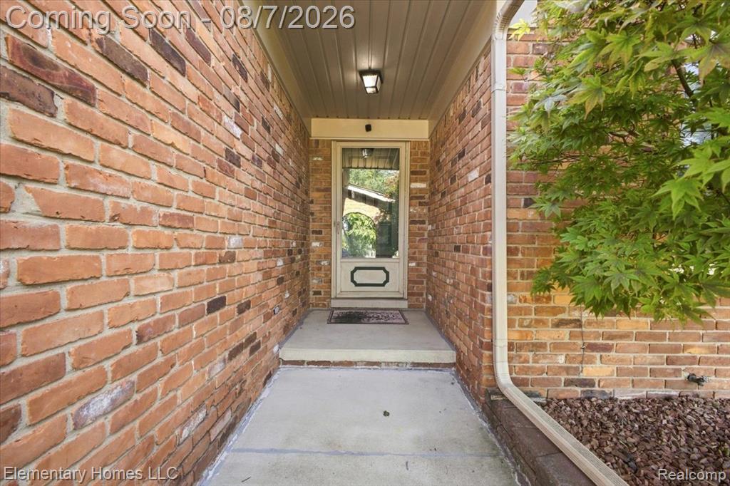 38626 Harrison Drive Property Photo 3