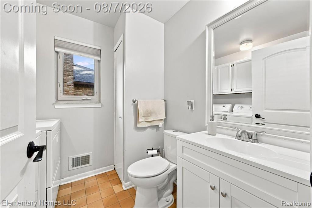 38626 Harrison Drive Property Photo 13