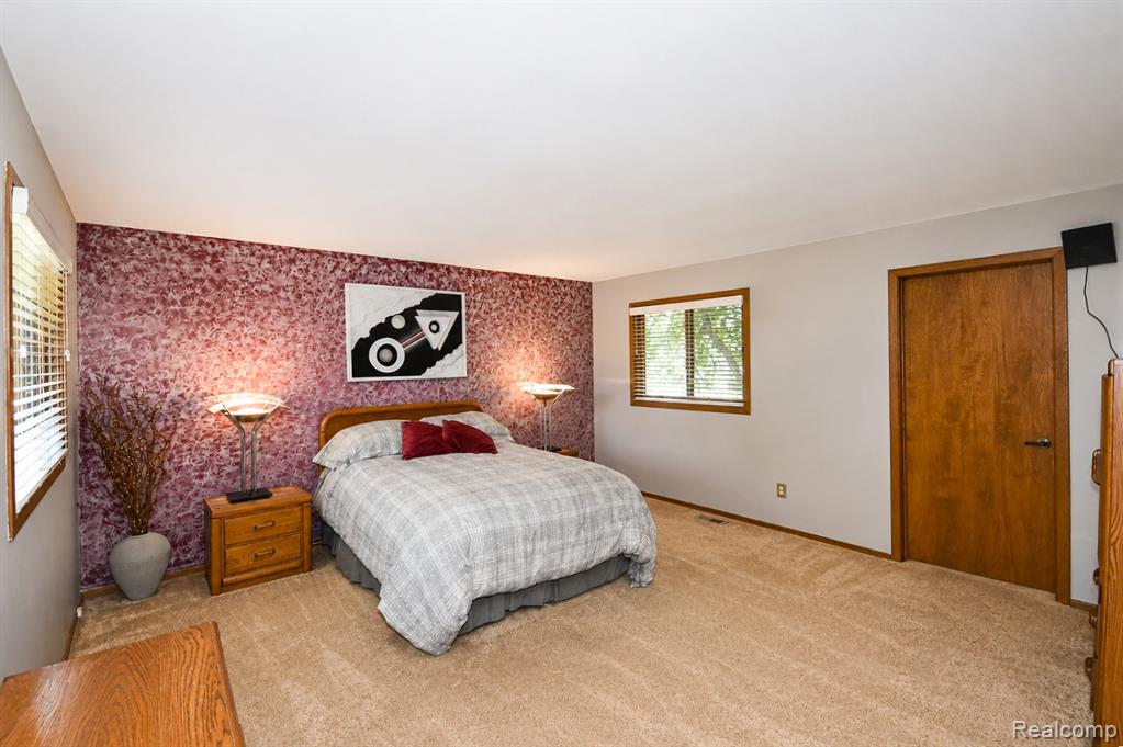 22783 Shadowglen Drive Property Photo 16