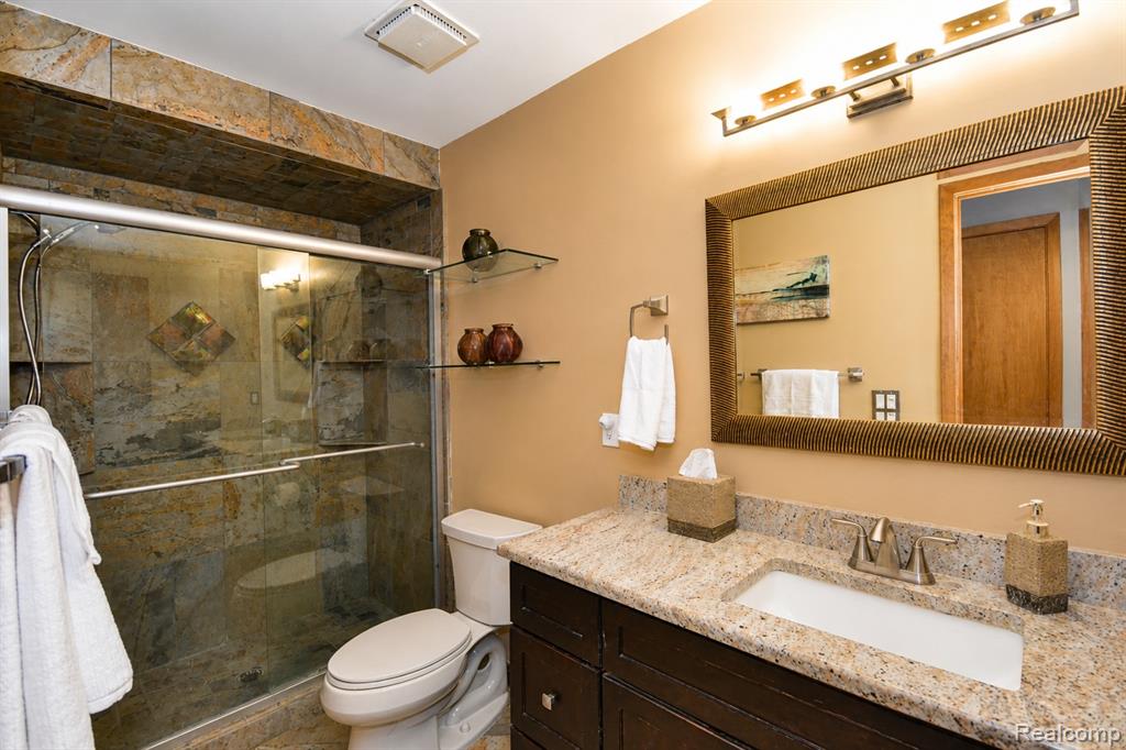22783 Shadowglen Drive Property Photo 19