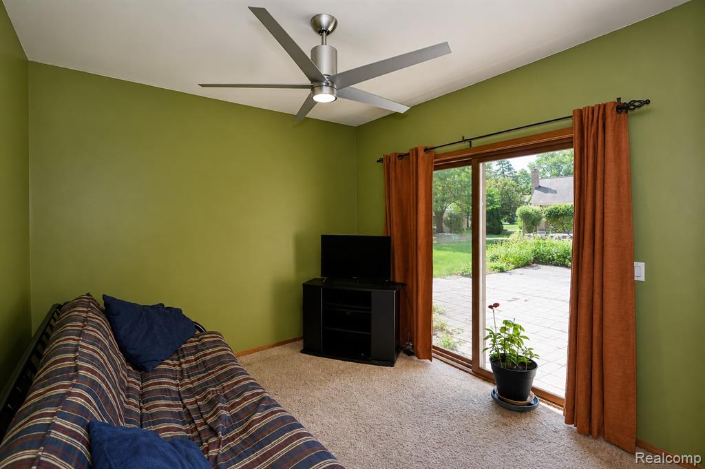 22783 Shadowglen Drive Property Photo 20