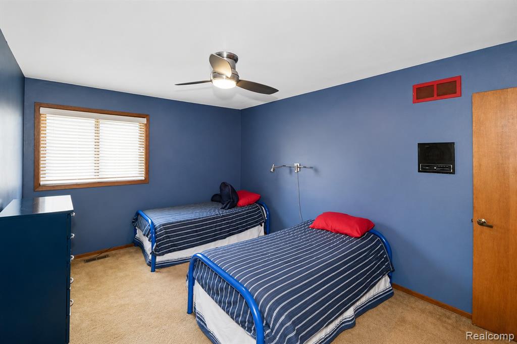 22783 Shadowglen Drive Property Photo 30