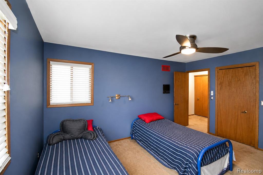 22783 Shadowglen Drive Property Photo 31