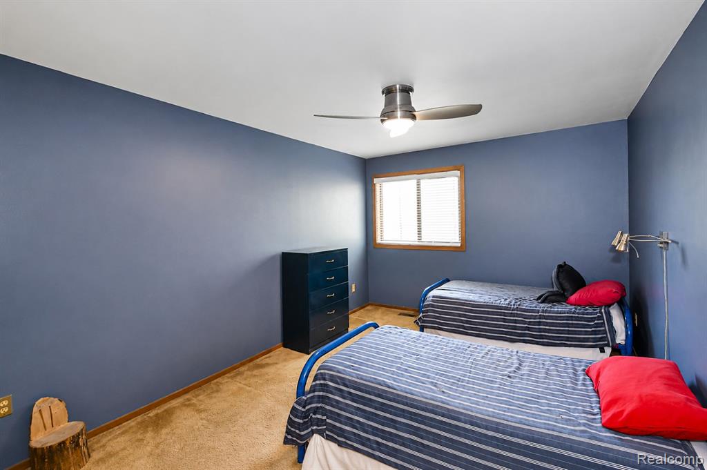 22783 Shadowglen Drive Property Photo 32