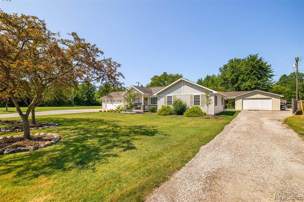 1423 Belle River Road Property Photo 6
