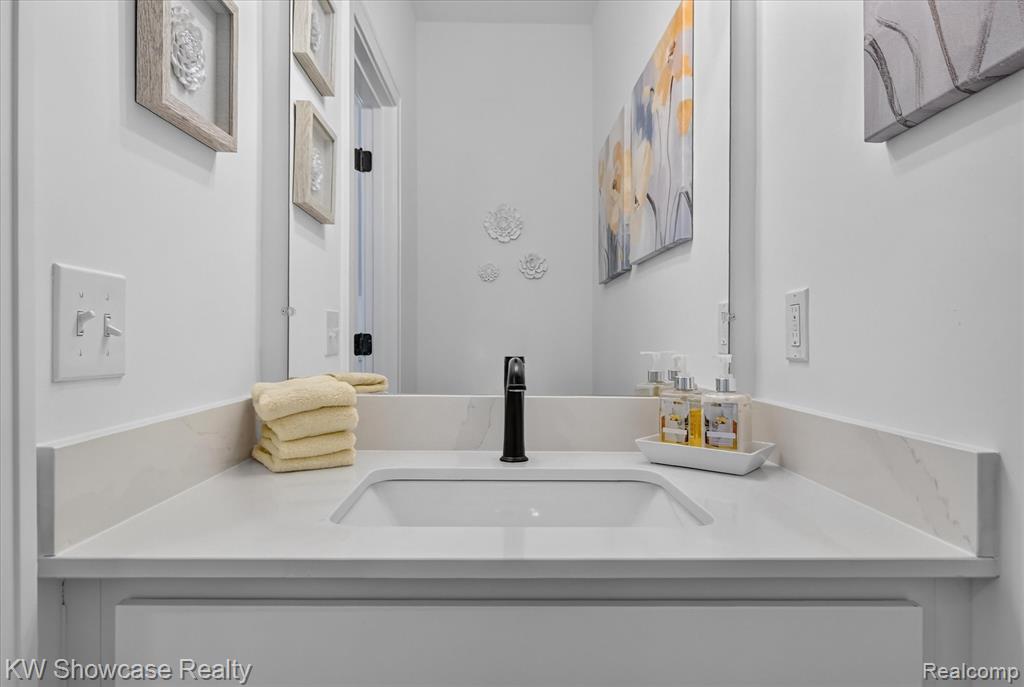 553 Village Lane Property Photo 14