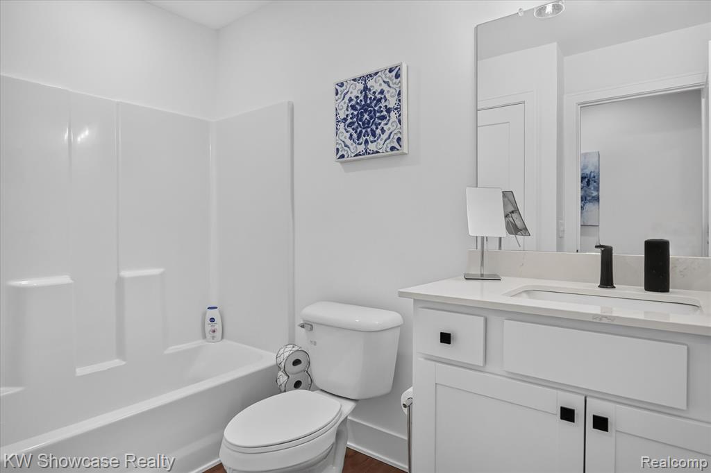 553 Village Lane Property Photo 21