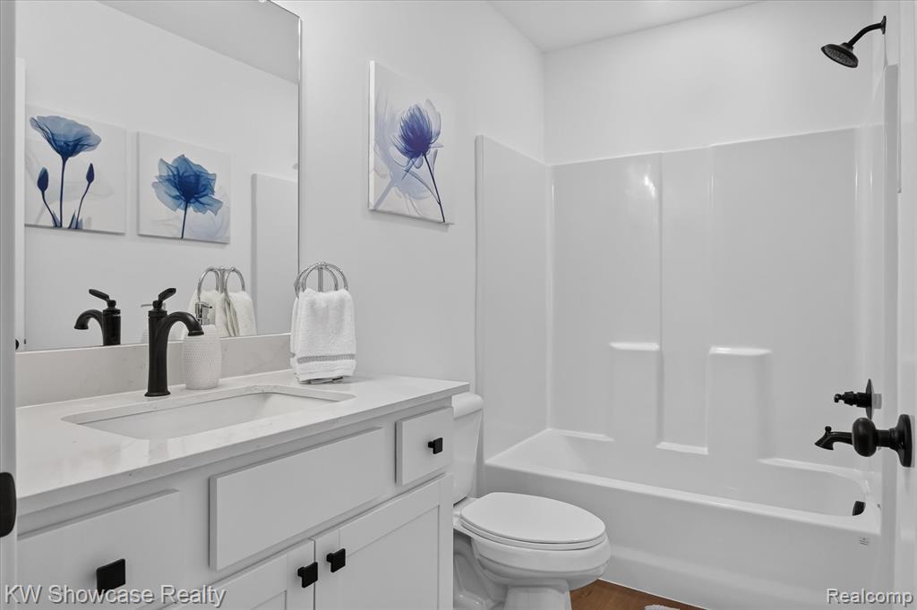 553 Village Lane Property Photo 25