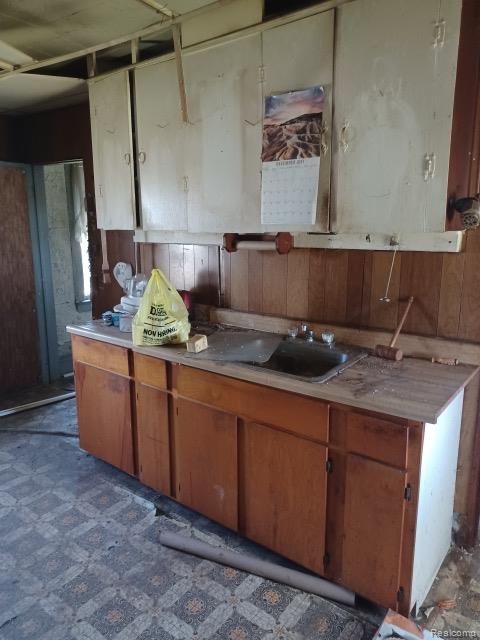 27177 Wick Road Property Photo 7