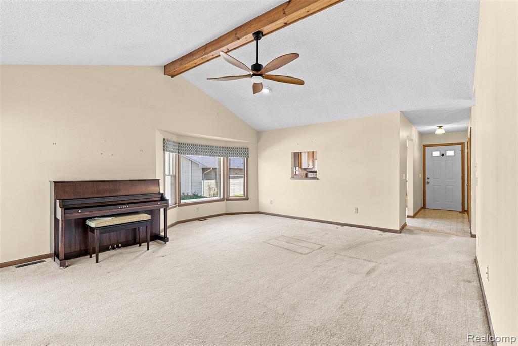 7464 Diane Court Property Photo 9