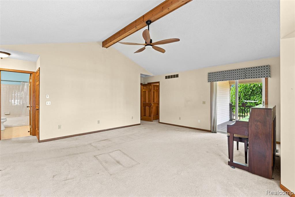 7464 Diane Court Property Photo 10