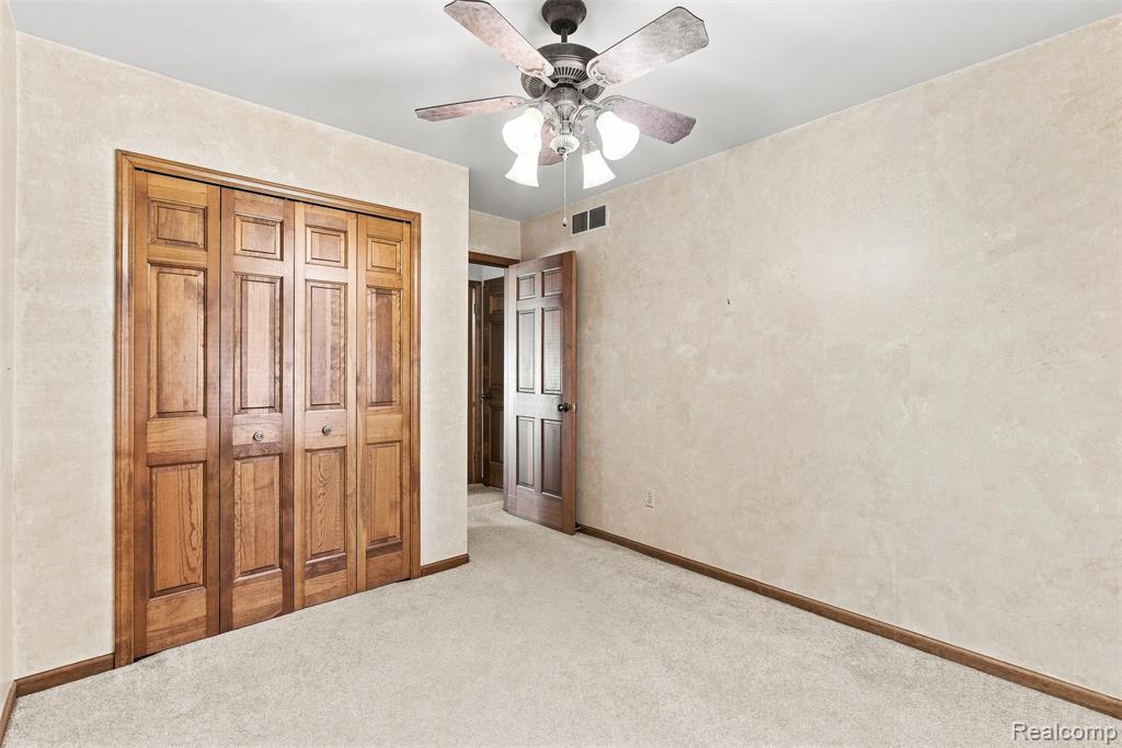 7464 Diane Court Property Photo 13