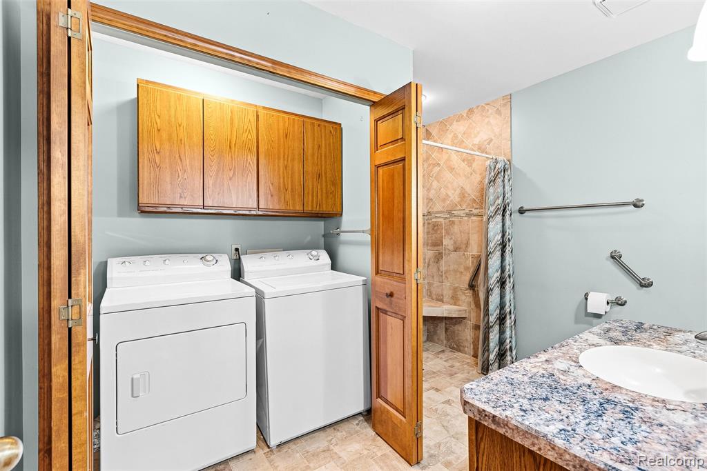 7464 Diane Court Property Photo 16