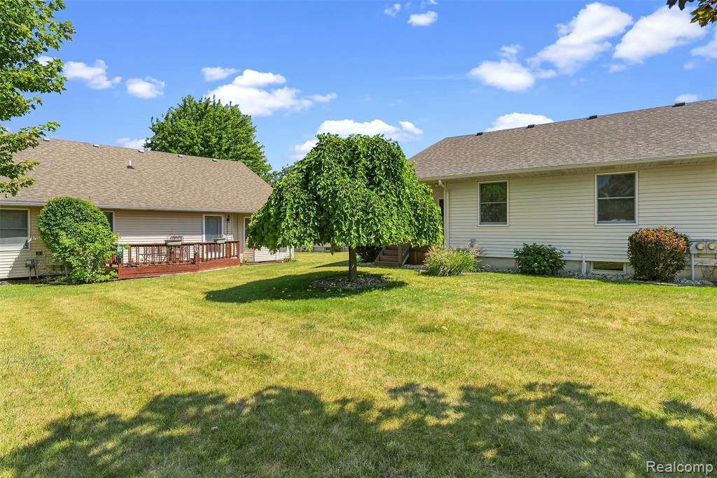 7464 Diane Court Property Photo 18