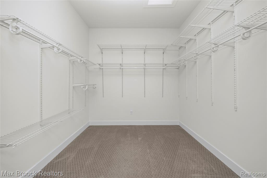 5636 Suffolk Court Property Photo 38