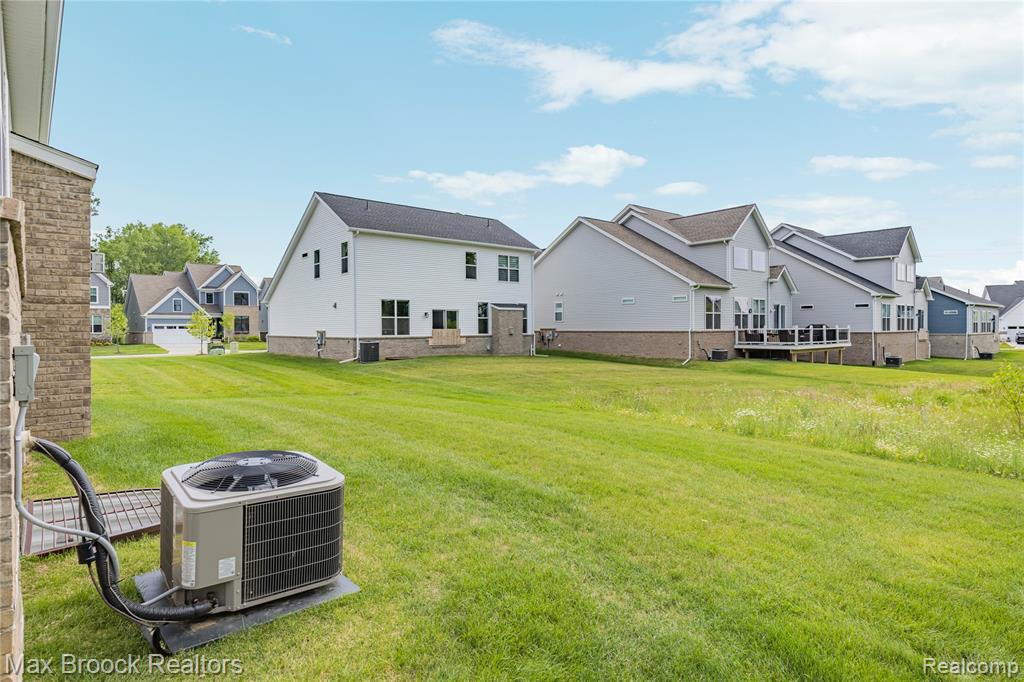 5636 Suffolk Court Property Photo 42