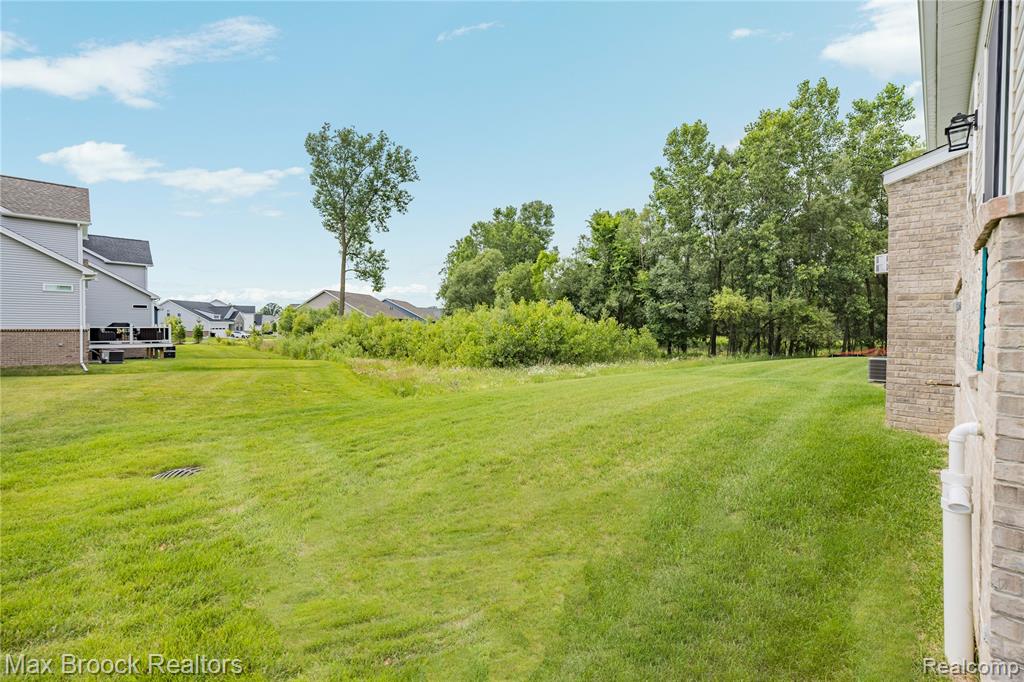 5636 Suffolk Court Property Photo 43