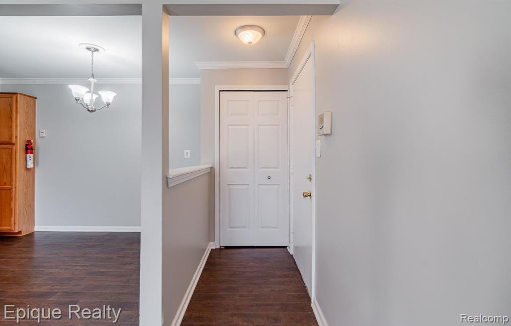 44467 Savery Drive Property Photo 2