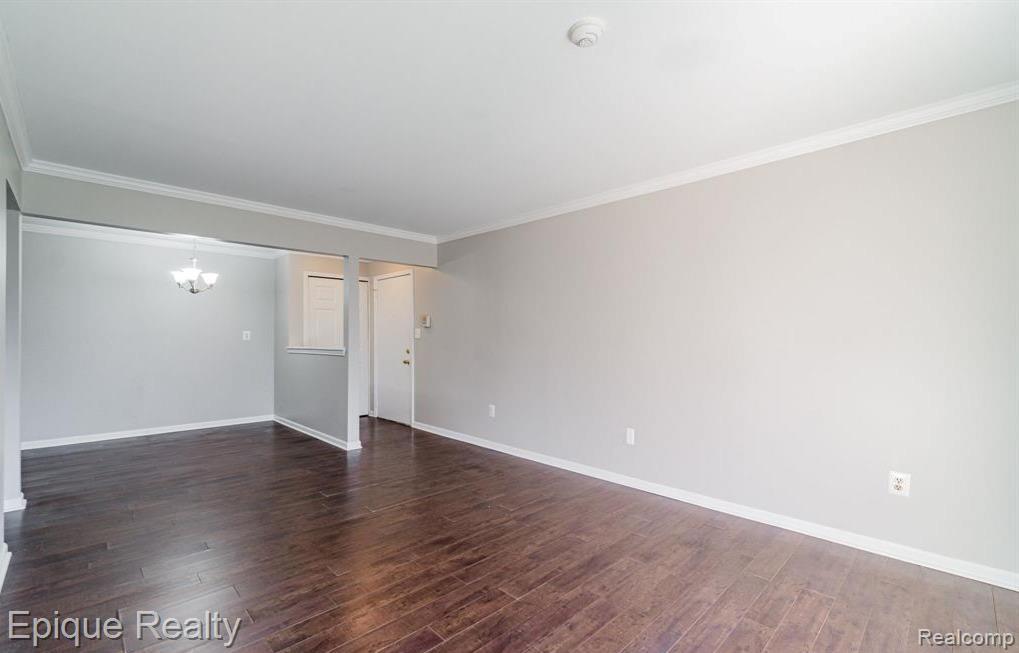 44467 Savery Drive Property Photo 5