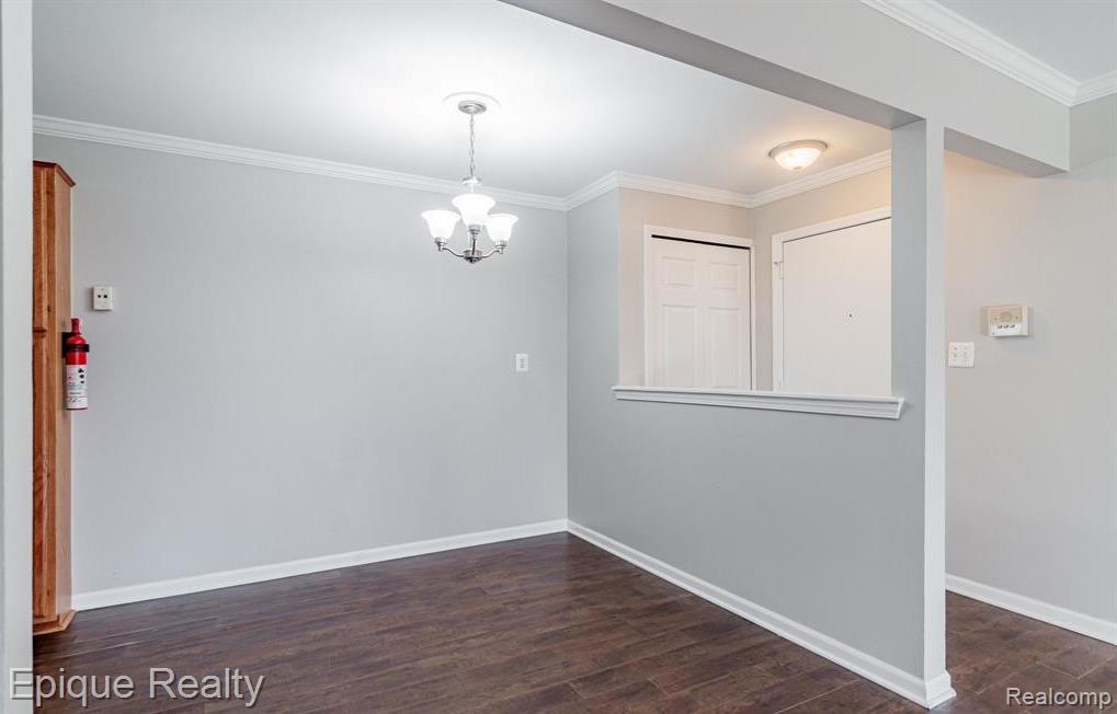 44467 Savery Drive Property Photo 7
