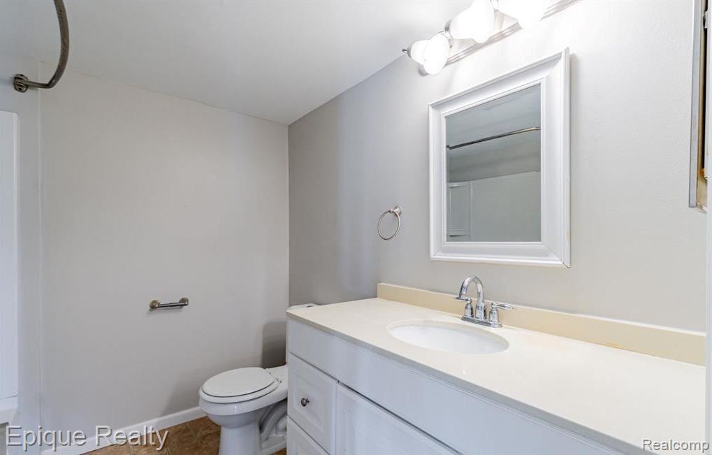 44467 Savery Drive Property Photo 17