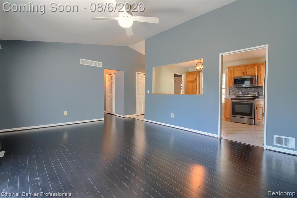 43671 Emrick Drive Property Photo 7