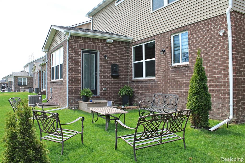860 Backshore Drive Property Photo 6