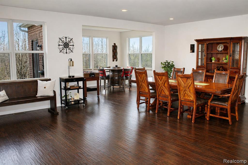 860 Backshore Drive Property Photo 16