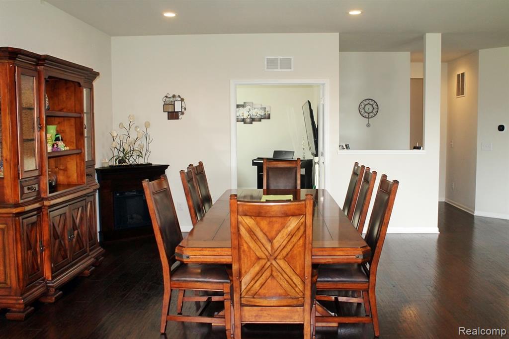 860 Backshore Drive Property Photo 21
