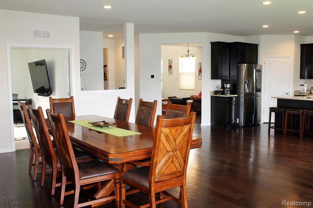 860 Backshore Drive Property Photo 23