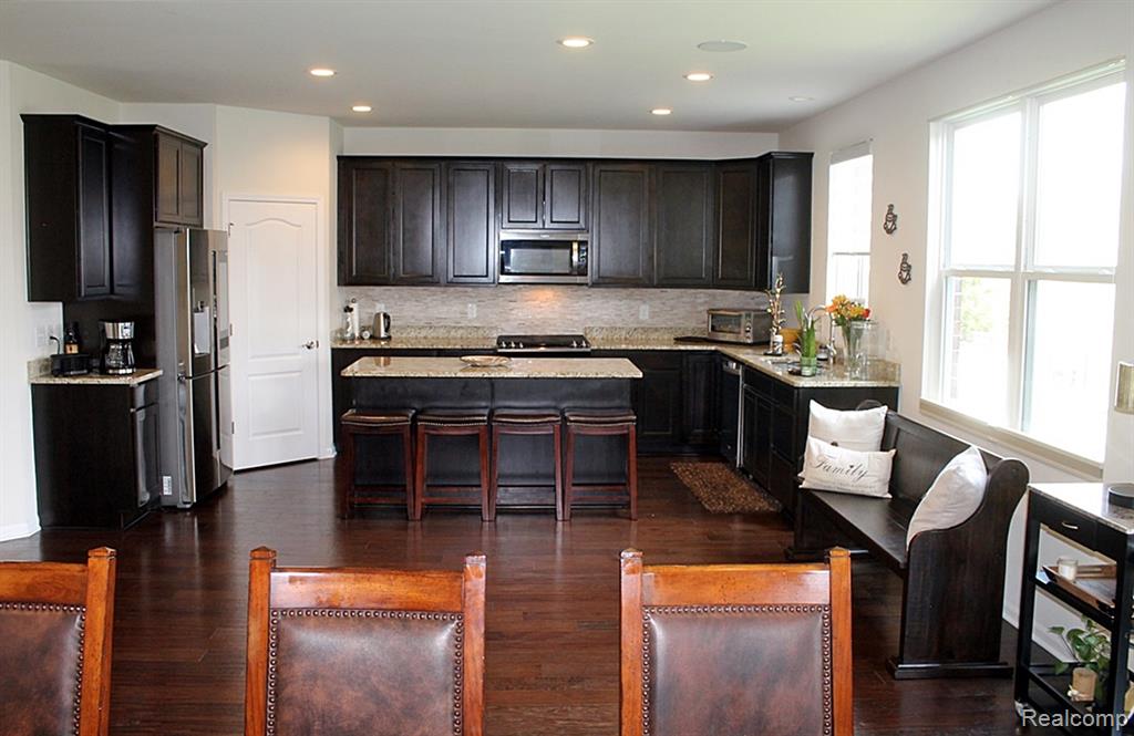 860 Backshore Drive Property Photo 26