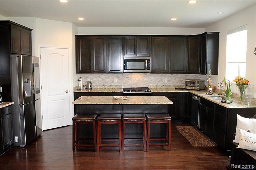 860 Backshore Drive Property Photo 27