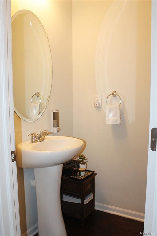 860 Backshore Drive Property Photo 37