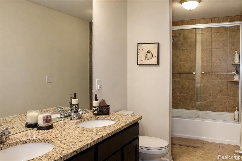 860 Backshore Drive Property Photo 46