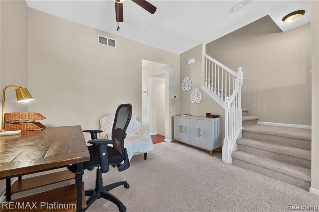 1602 Pinecroft Ln. Property Photo 10
