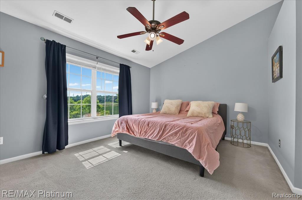 1602 Pinecroft Ln. Property Photo 15