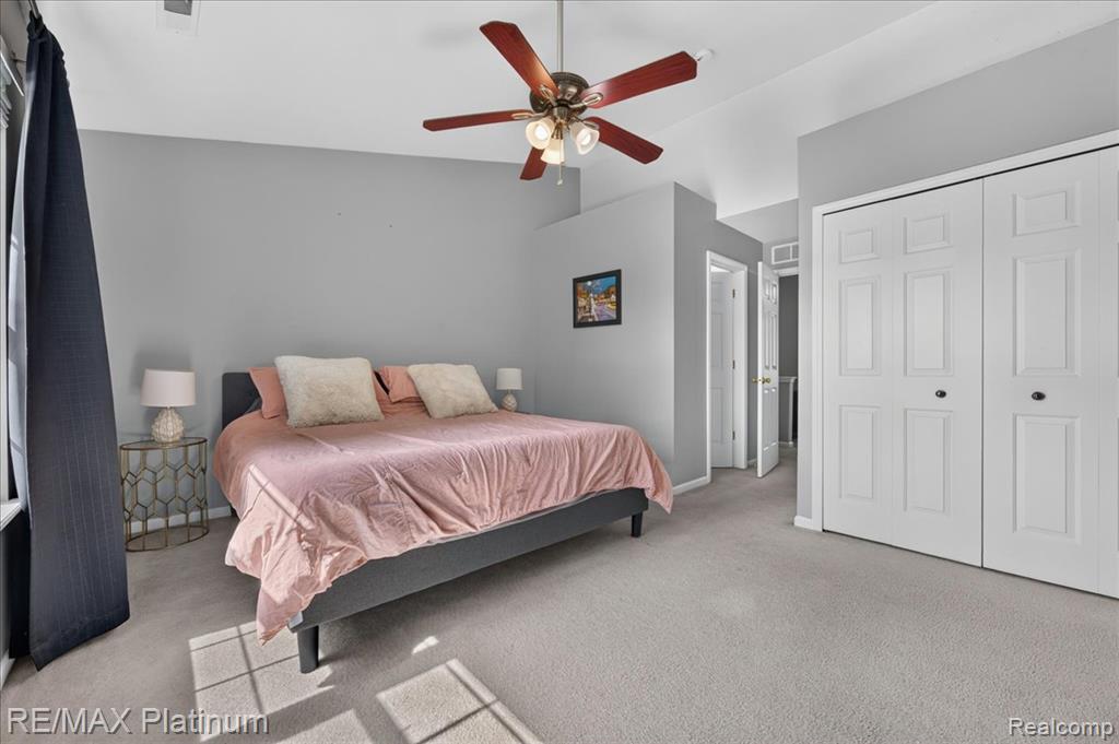 1602 Pinecroft Ln. Property Photo 16