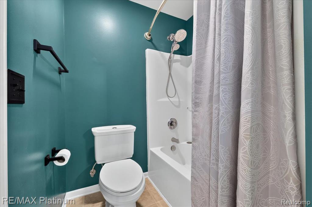 1602 Pinecroft Ln. Property Photo 18