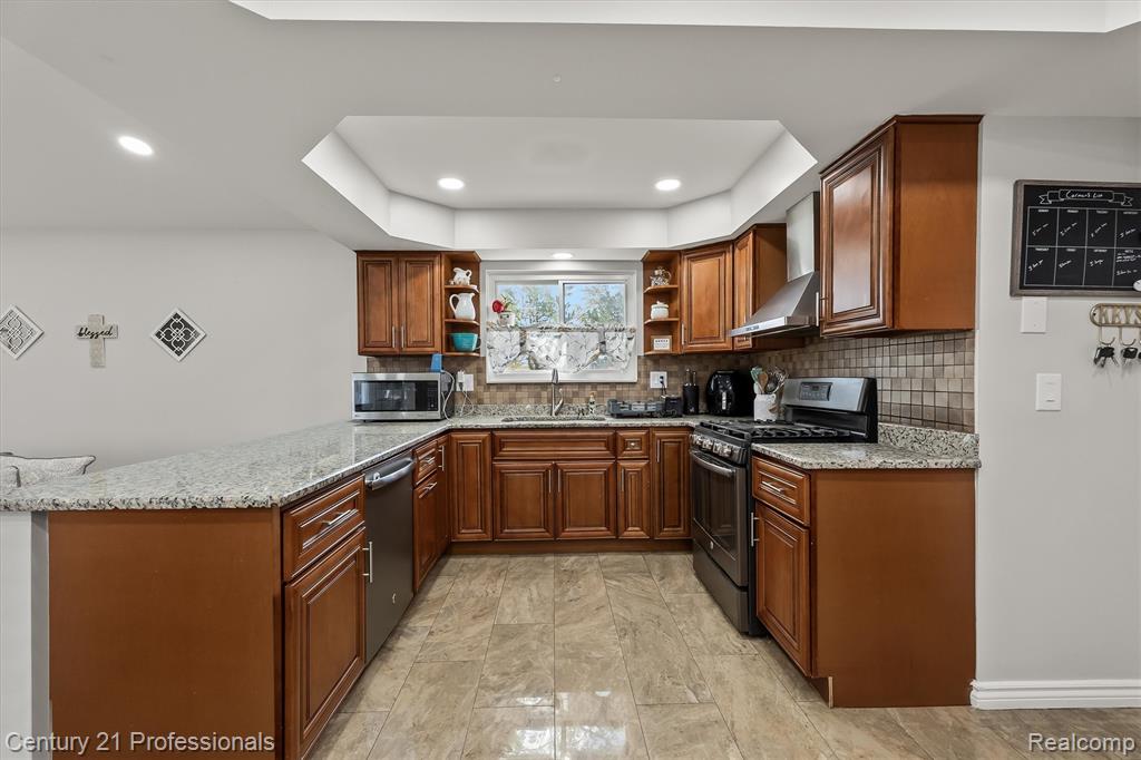 37010 Calka Drive Property Photo 8