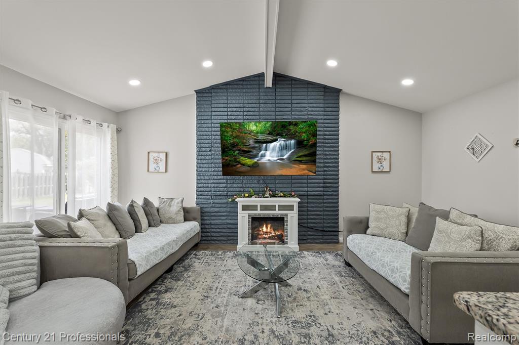 37010 Calka Drive Property Photo 11