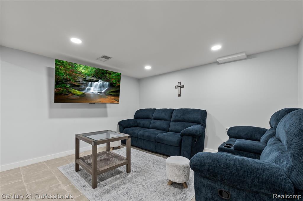 37010 Calka Drive Property Photo 20